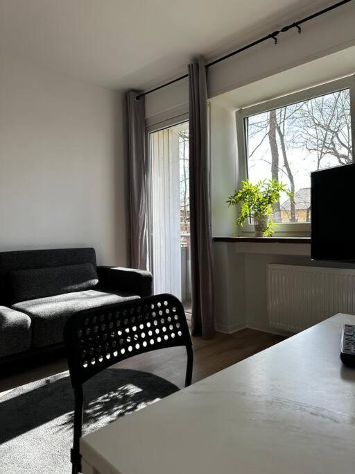 Apartment In Ruhiger Lage-Waschmaschine-Balkon Wolfsburg Exterior photo