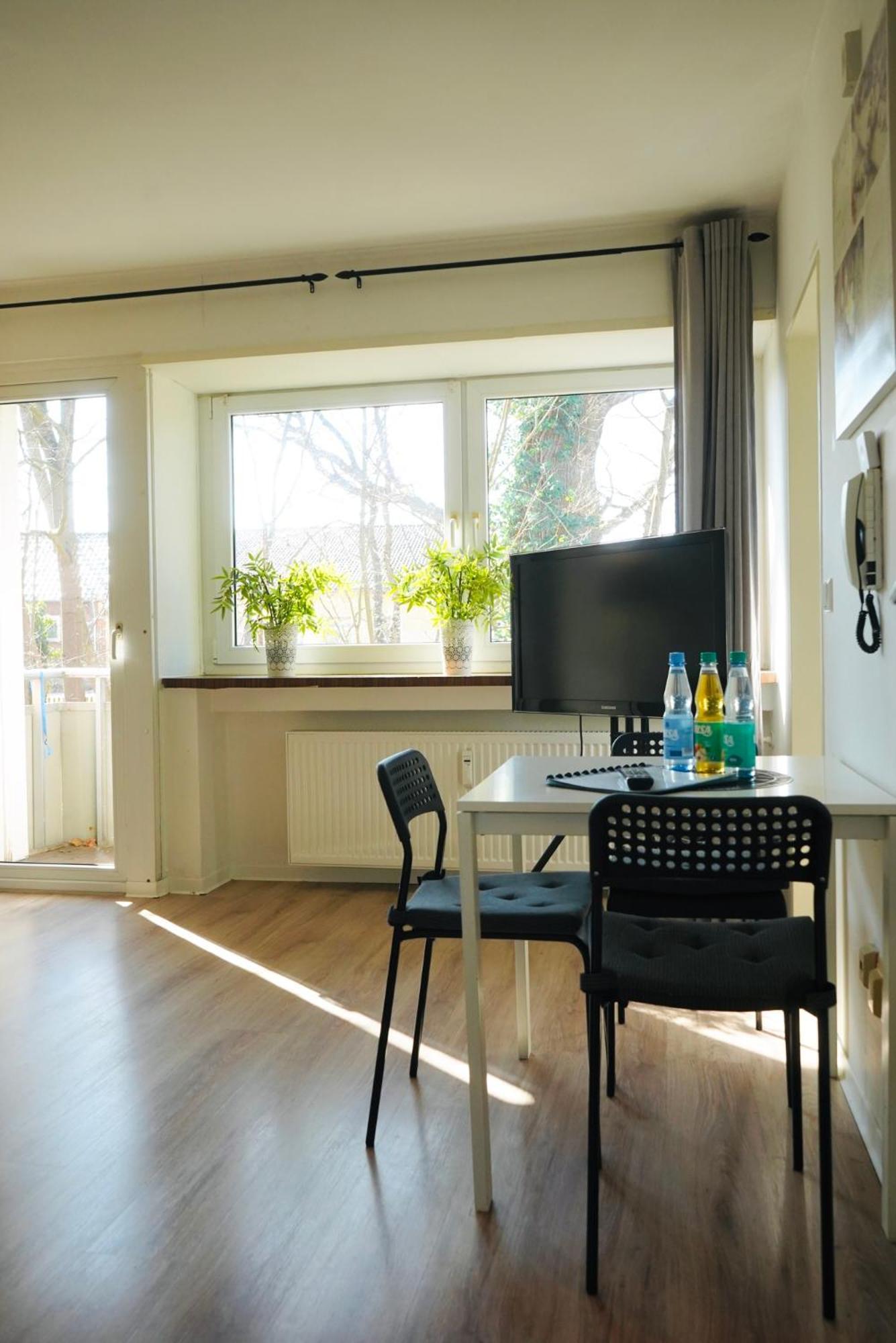 Apartment In Ruhiger Lage-Waschmaschine-Balkon Wolfsburg Exterior photo